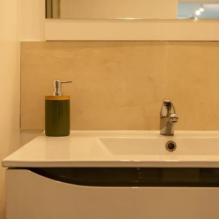 Appartamento Le Zephyr - Charme Urbain & Confort *